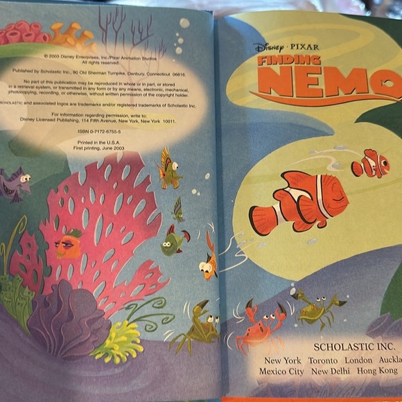 Disney Pixar “Finding Nemo” Hardback book.  Only distributed by Scholastic - Picture 3 of 3